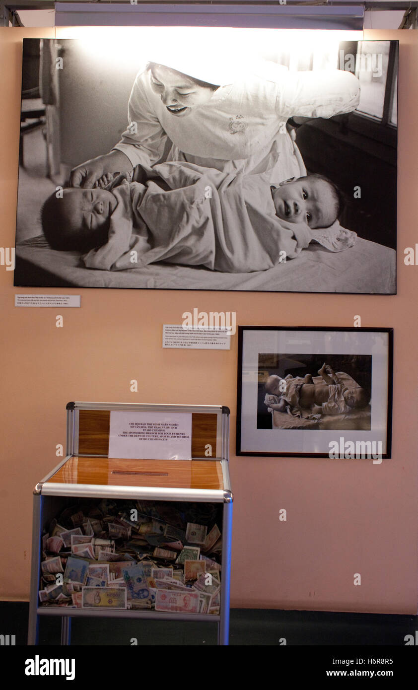 Agent Orange Victims In The War Crimes Museum Ho Chi Minh City Vietnam Stock Photo Alamy Agent Orange Victims In The War Crimes Museum Ho Chi Minh City Vietnam Stock Photo Alamy