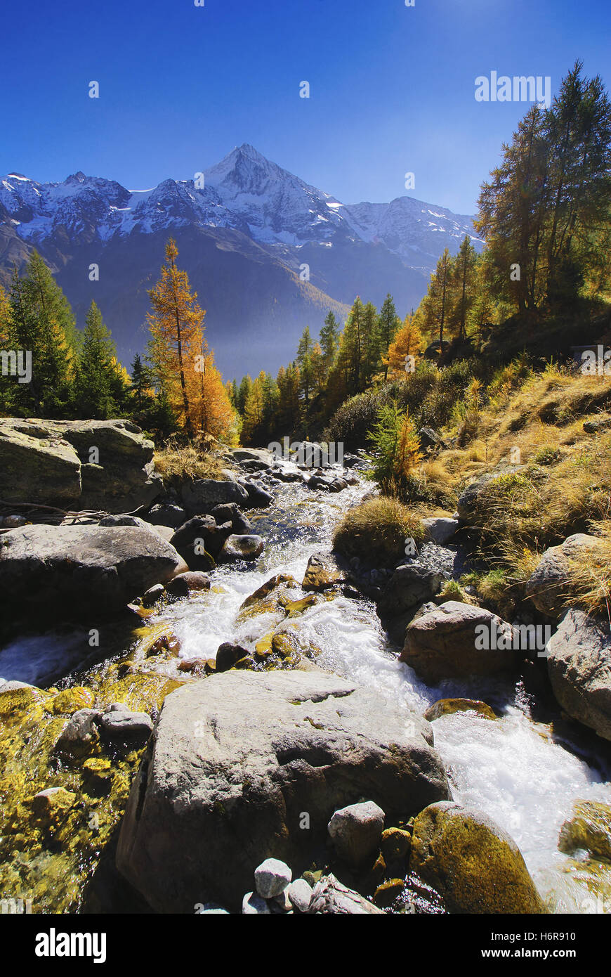 Colourful mountains hi-res stock photography and images - Alamy