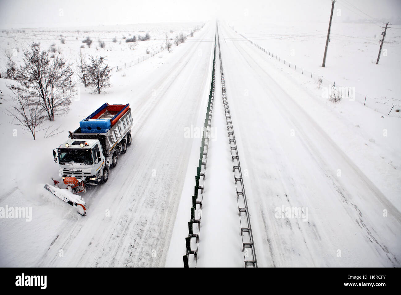 Traffic snow removal hi-res stock photography and images - Alamy