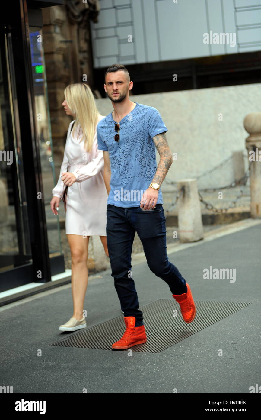 Croatian and Inter Milan footballer Marcelo Brozovic out shopping in Milan with his girlfriend  Featuring: Marcelo Brozovic Where: Milan, Italy When: 30 Sep 2016 Credit: IPA/WENN.com  **Only available for publication in UK, USA, Germany, Austria, Switzerl Stock Photo