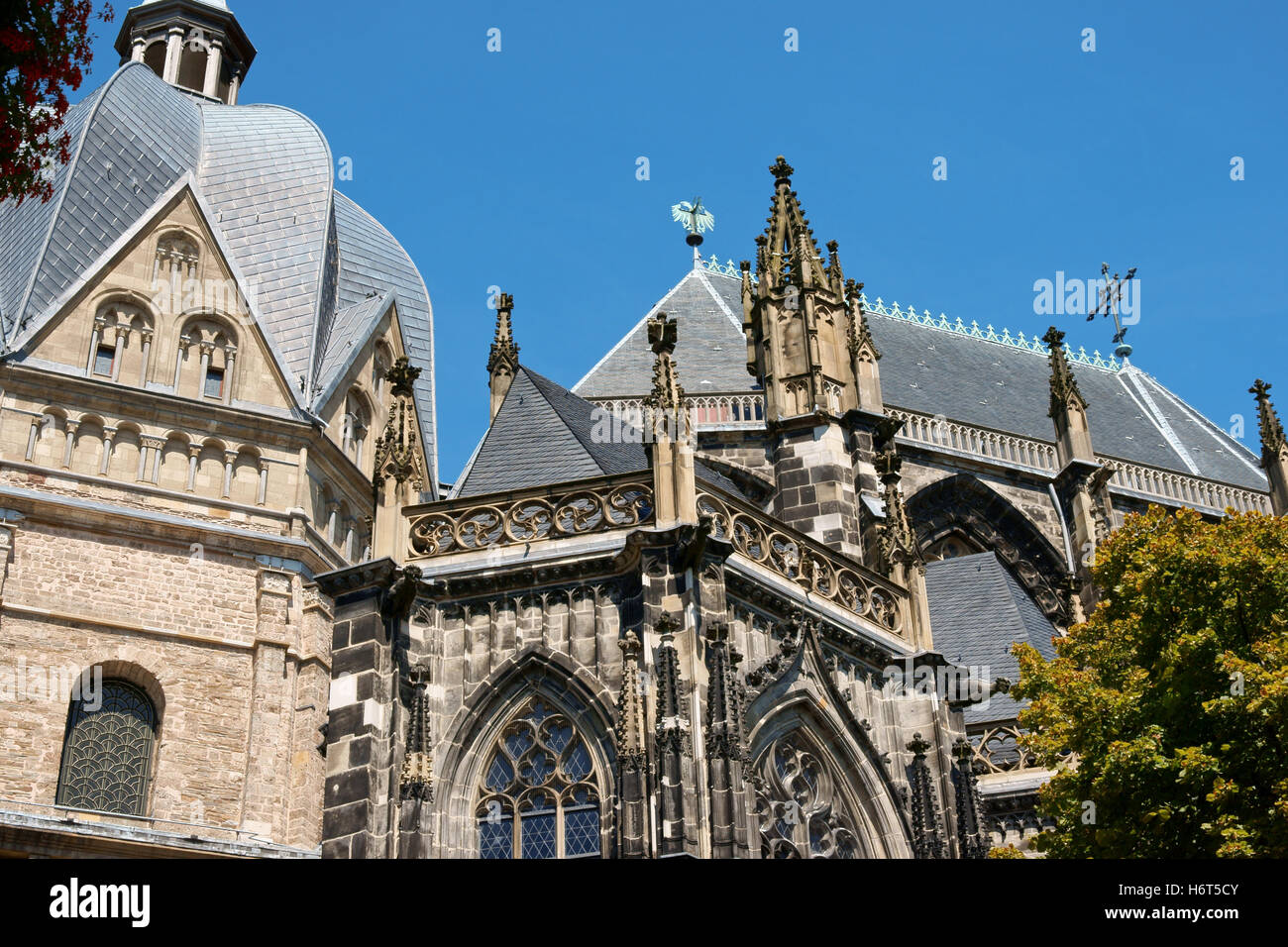 Charlemagne aachen statue hi-res stock photography and images - Alamy
