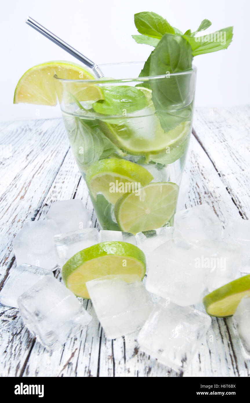 drink, alcohol, mint, ice cube, lime, cocktail, long-drink, glass, chalice, Stock Photo
