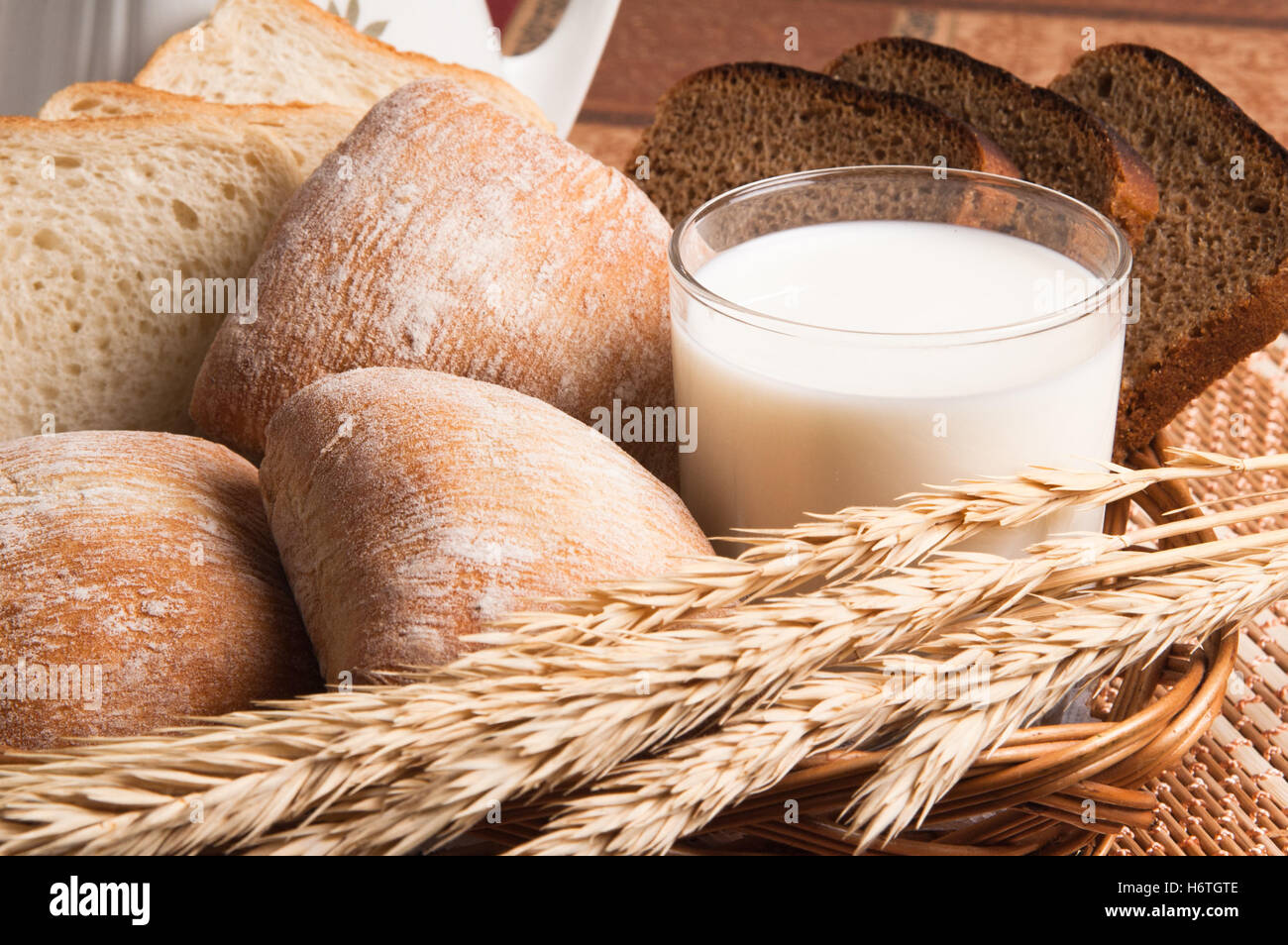 glass, chalice, tumbler, food, aliment, bread, health, drink, drinking, bibs, Stock Photo