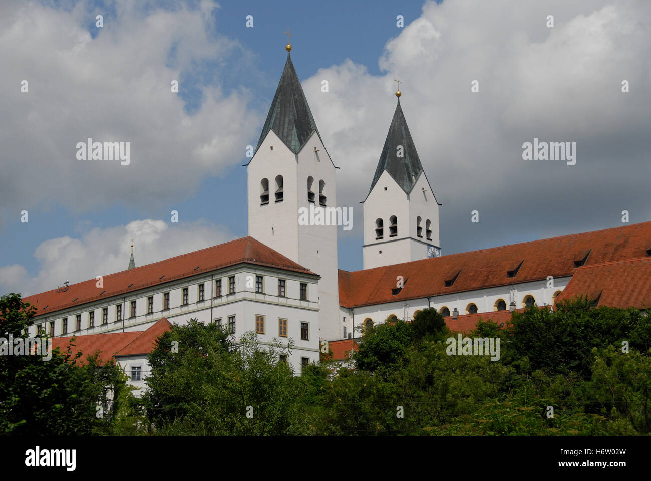 cathedral bavaria sightseers tourists sightseeing catholic diocese cathedral summer summerly bavaria sightseers tourists Stock Photo