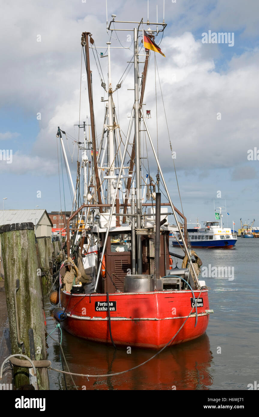 Fishing boat in the old fishing port, North Sea resort Cuxhaven, Lower  Saxony Stock Photo - Alamy