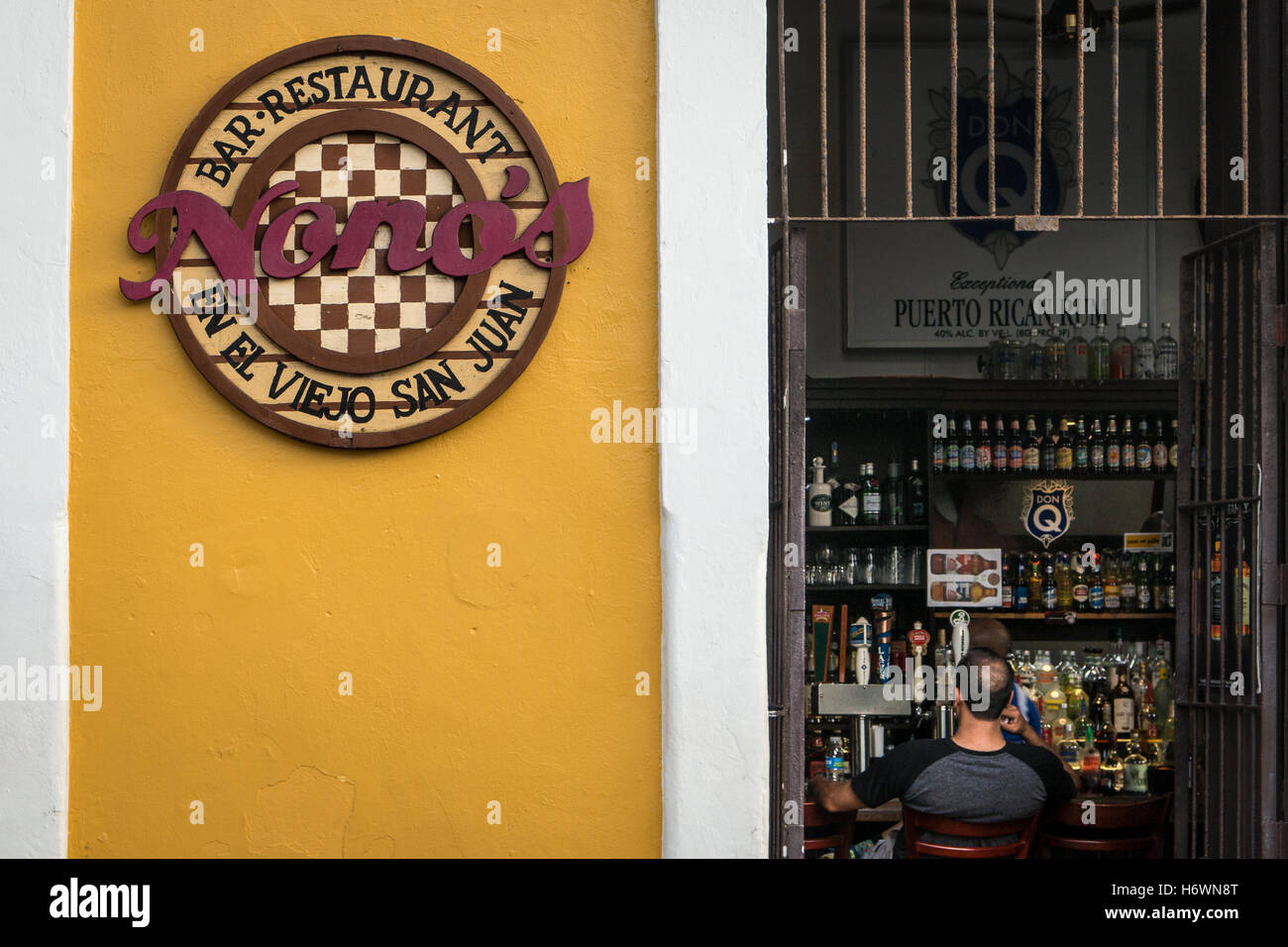 Nono's bar in Old San Juan (Puerto Rico Stock Photo Alamy