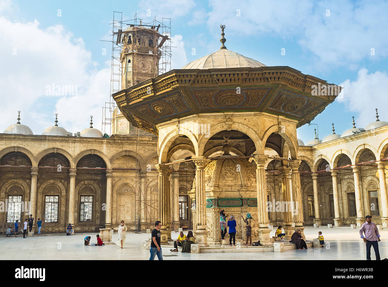 The scenic courtyard of the Alabaster Mosque with the beautiful ...