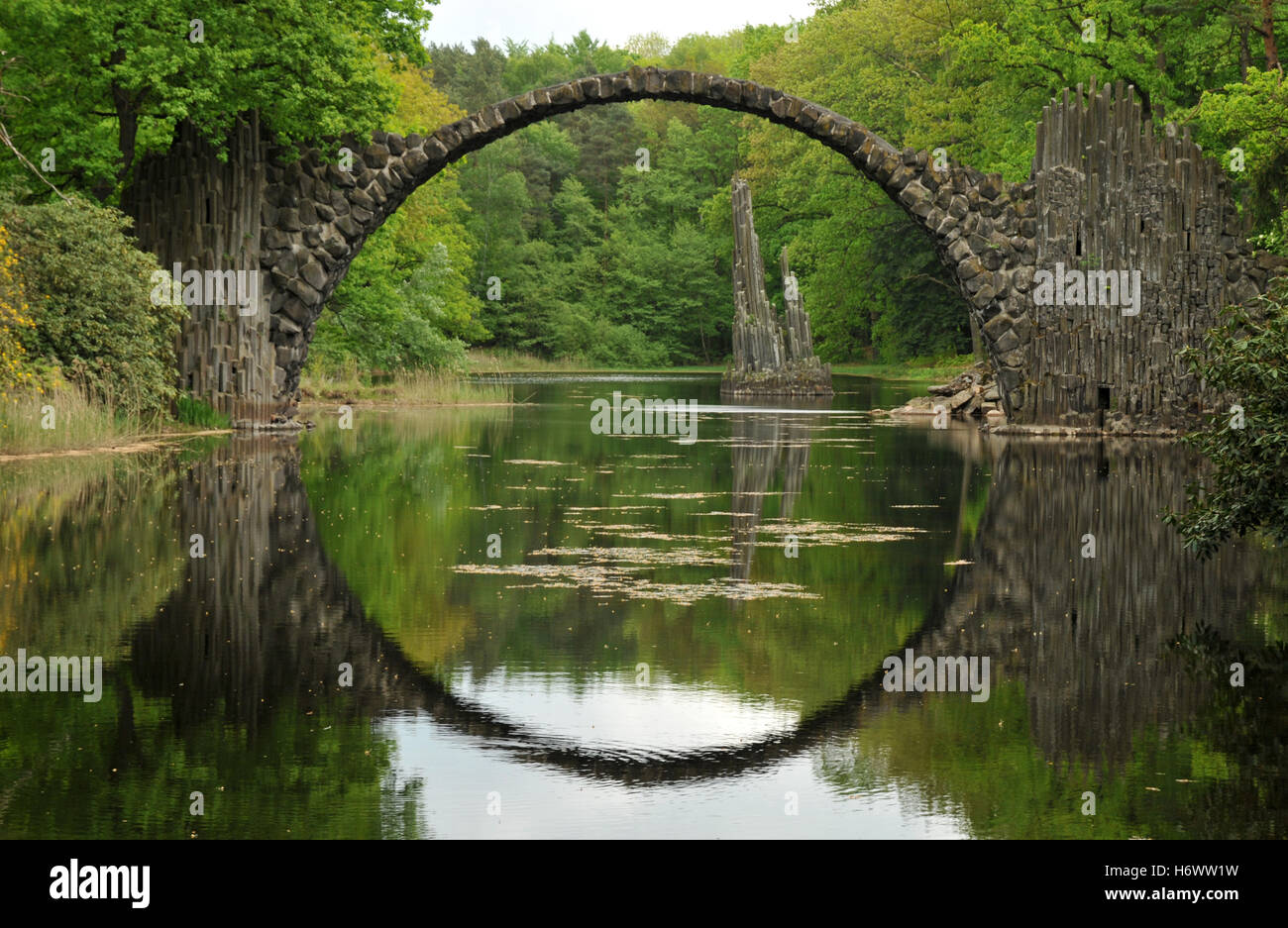 Arched bridges hi-res stock photography and images - Alamy