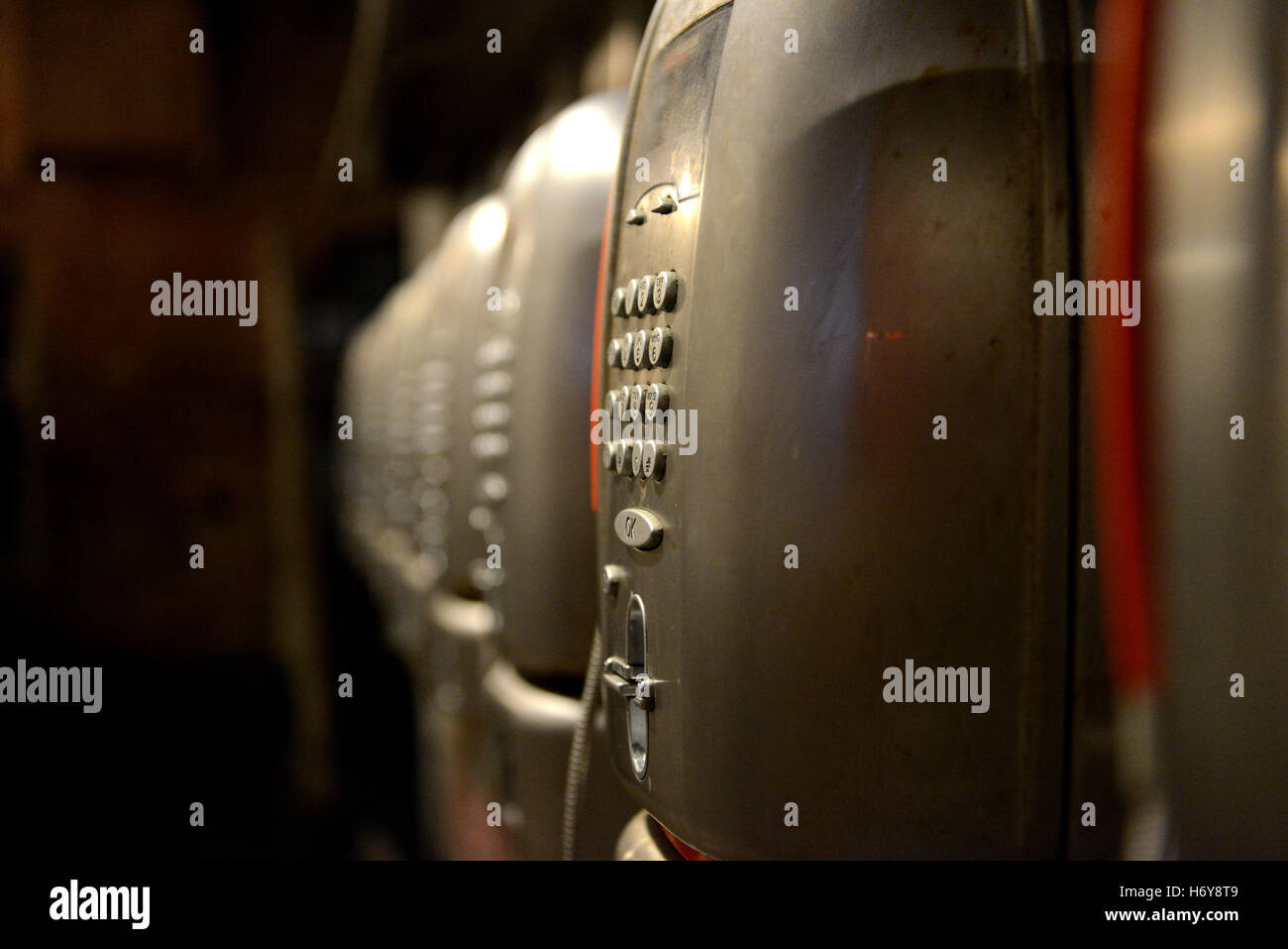 Telephone booths hi-res stock photography and images - Alamy