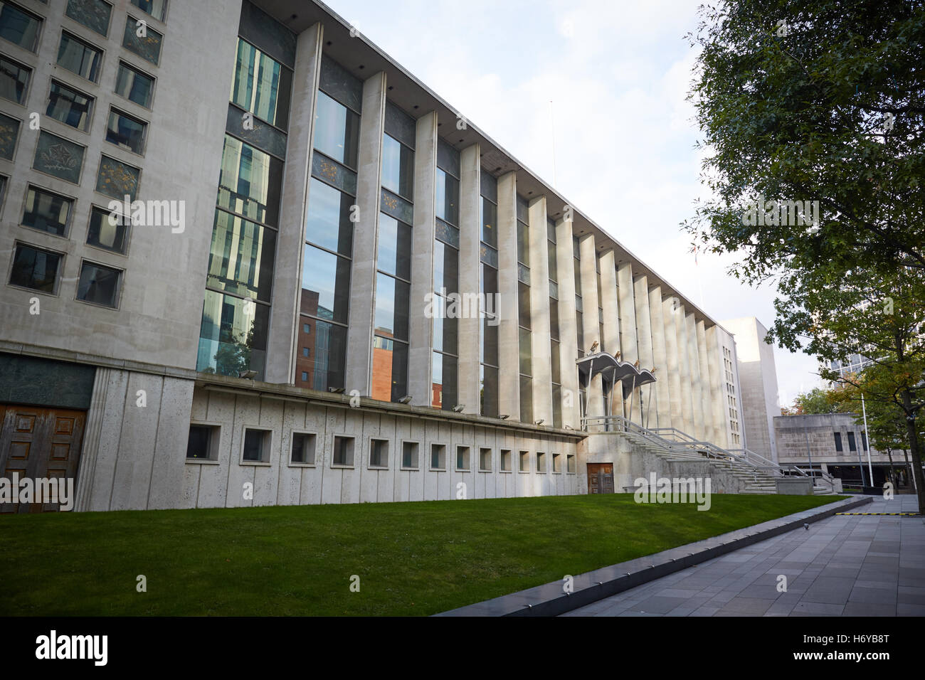 Manchester Crown Court exterior steps   Crown Square architecture law justice centre Building facilities law order crime punishm Stock Photo