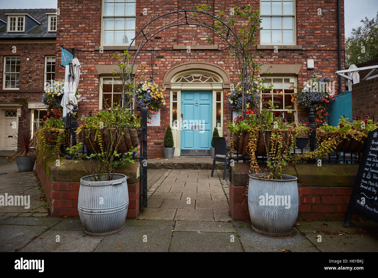 Tarporley village pretty cheshire hires stock photography and images Alamy