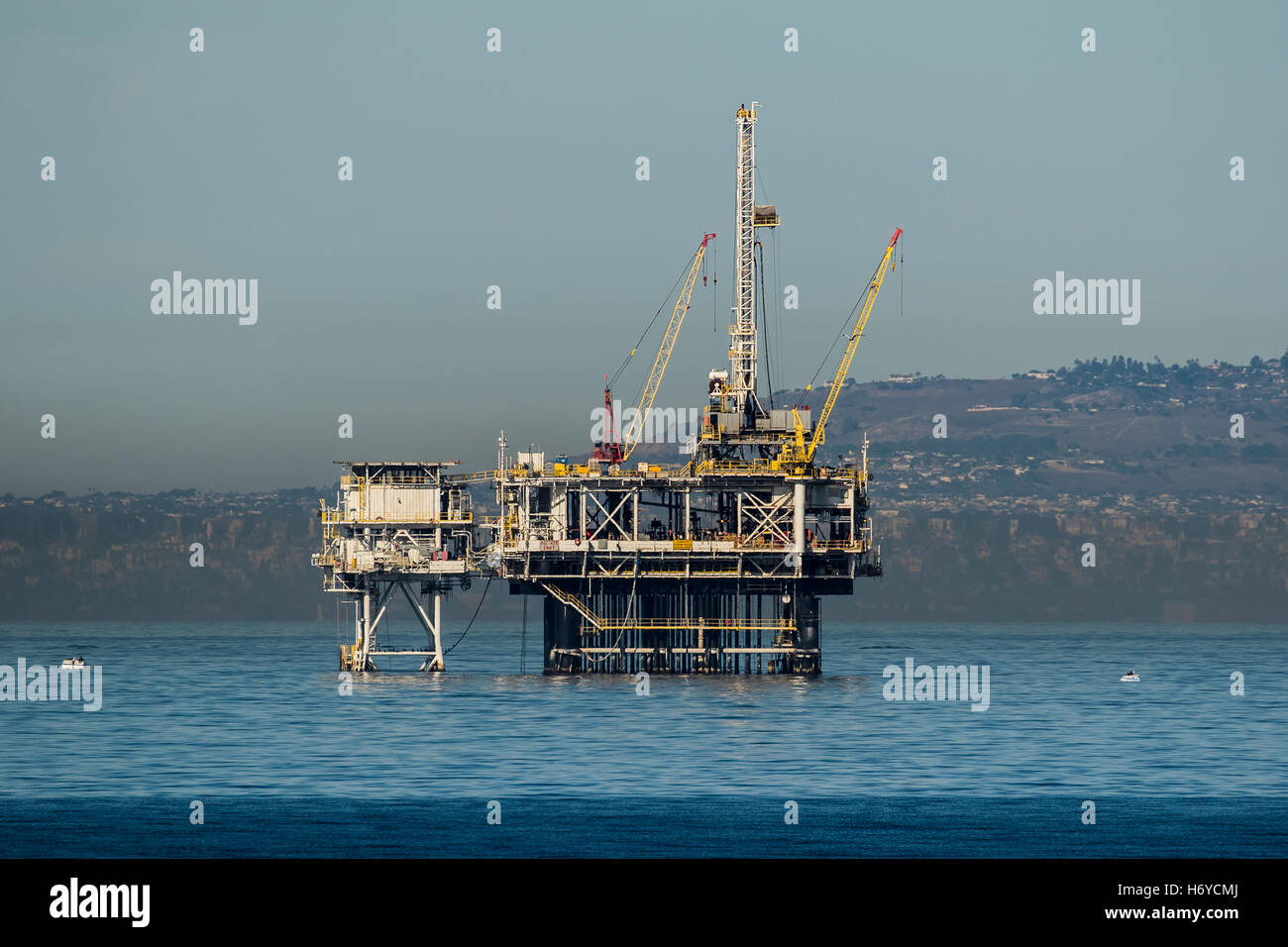 Oil Rig Platform at California coast Stock Photo - Alamy