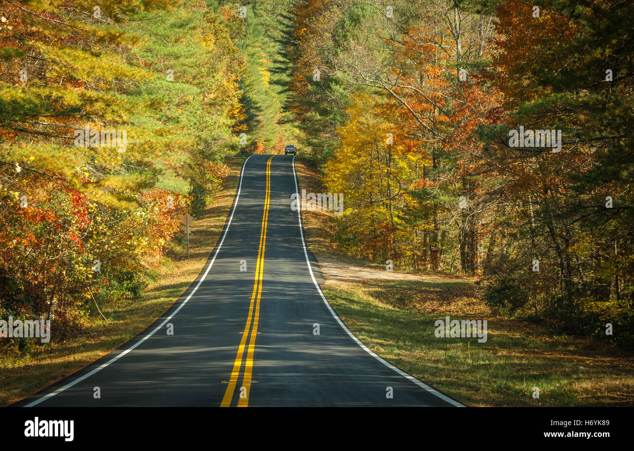 Beautiful Autumn drive on the Russell-Brasstown Scenic Byway, a National Scenic Byway in Georgia's Blue Ridge Mountains. (USA) Stock Photo