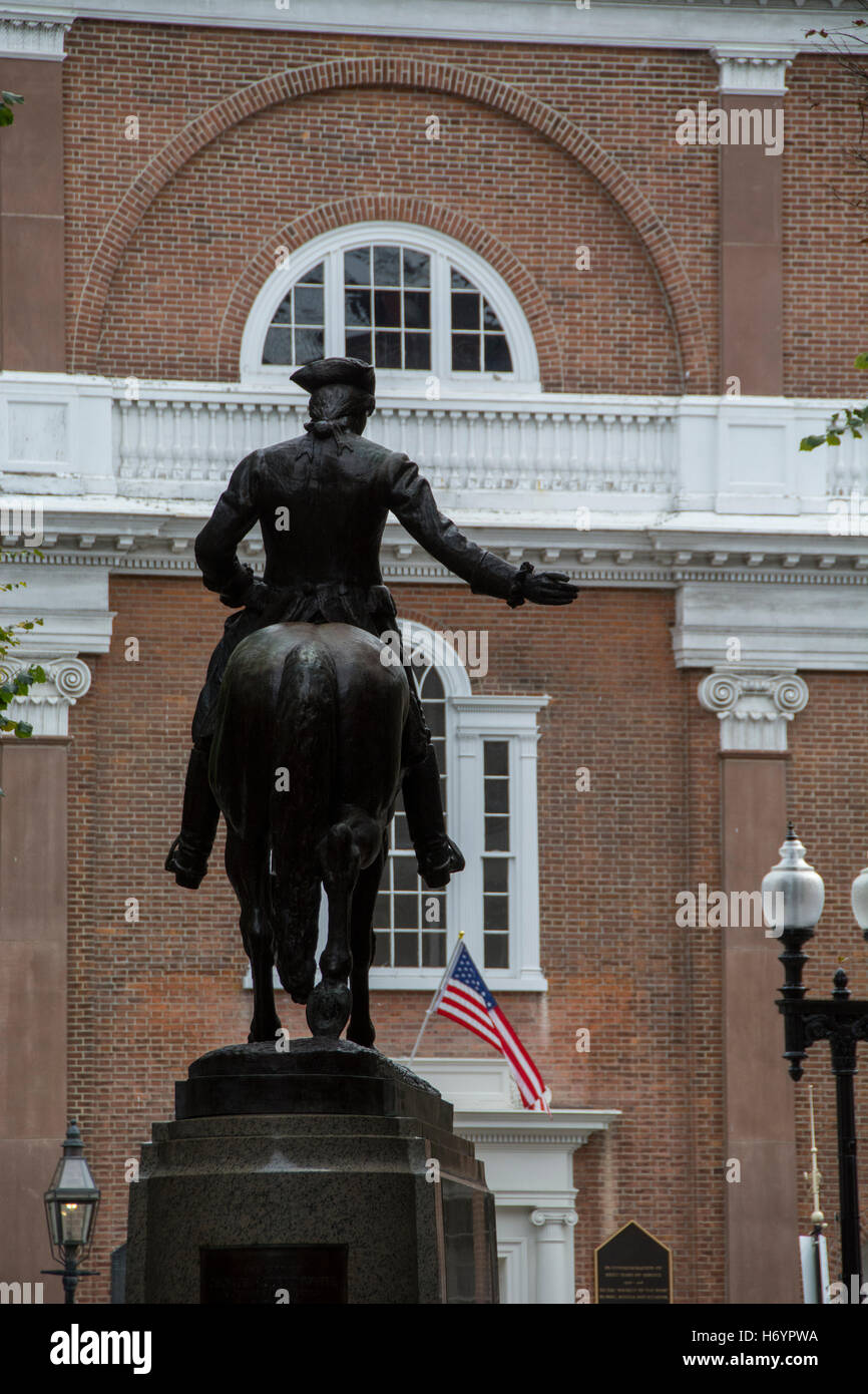 Massachusetts, Boston. Freedom Trail, statue of Paul Revere near The Old North Church. Stock Photo