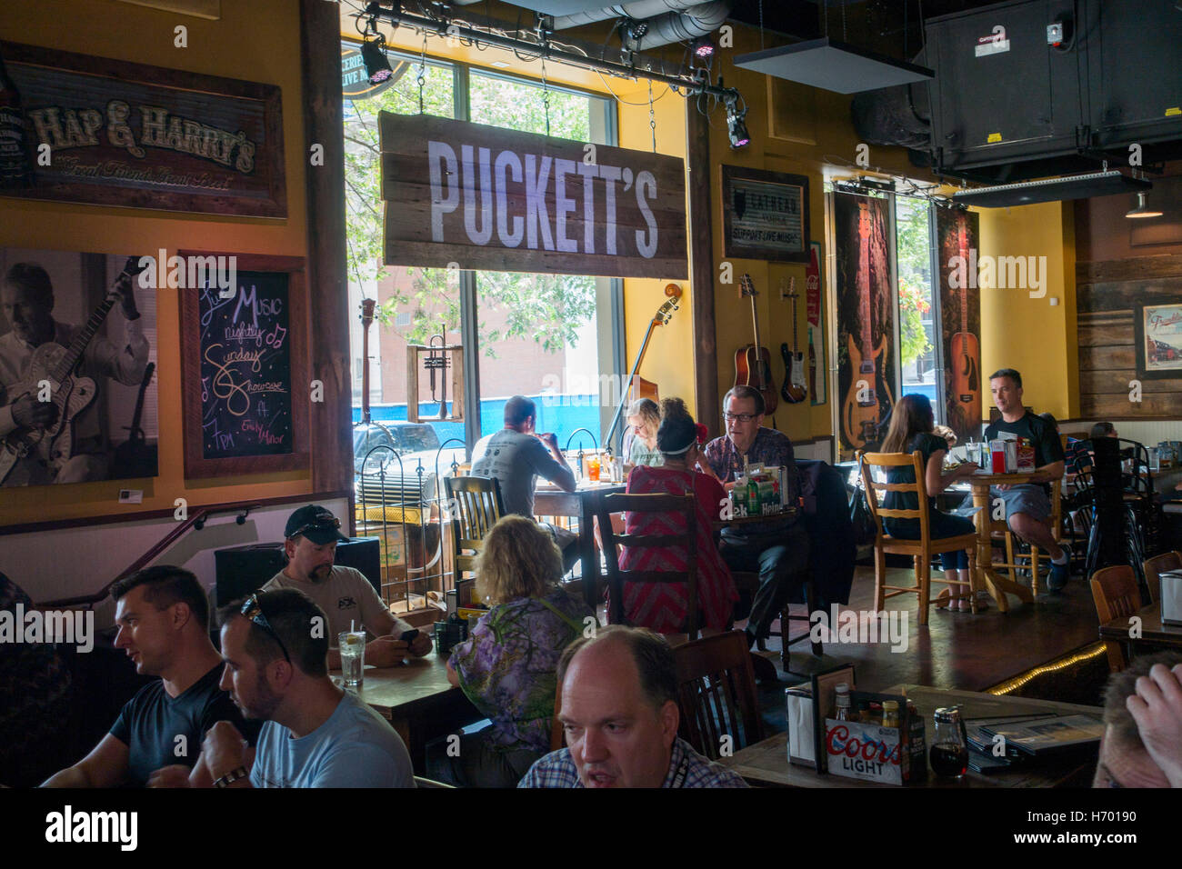 Puckett's grocery and restaurant Nashville TN Stock Photo Alamy