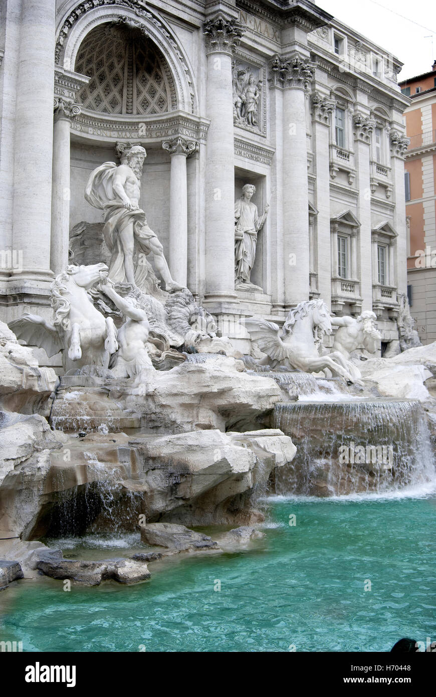Rome the bernini fountain with Its water jet Stock Photo Alamy