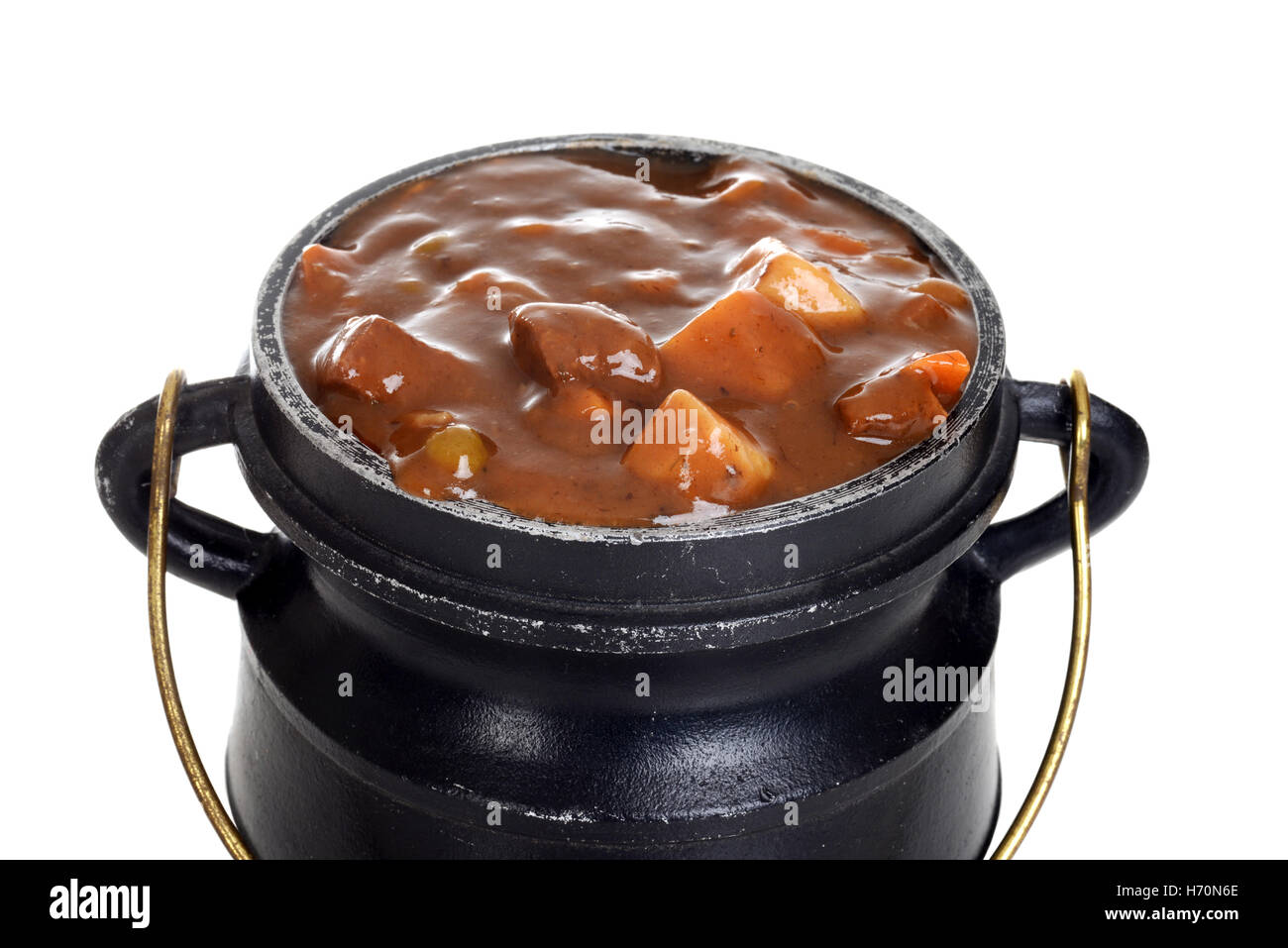 isolated macro beef stew in cauldron Stock Photo Alamy