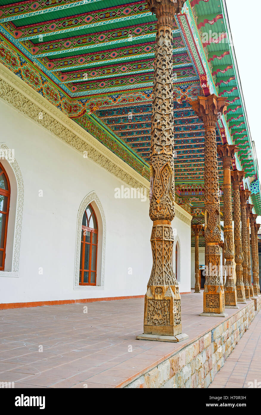 The carved wooden details are very popular in decor of the Uzbek ...