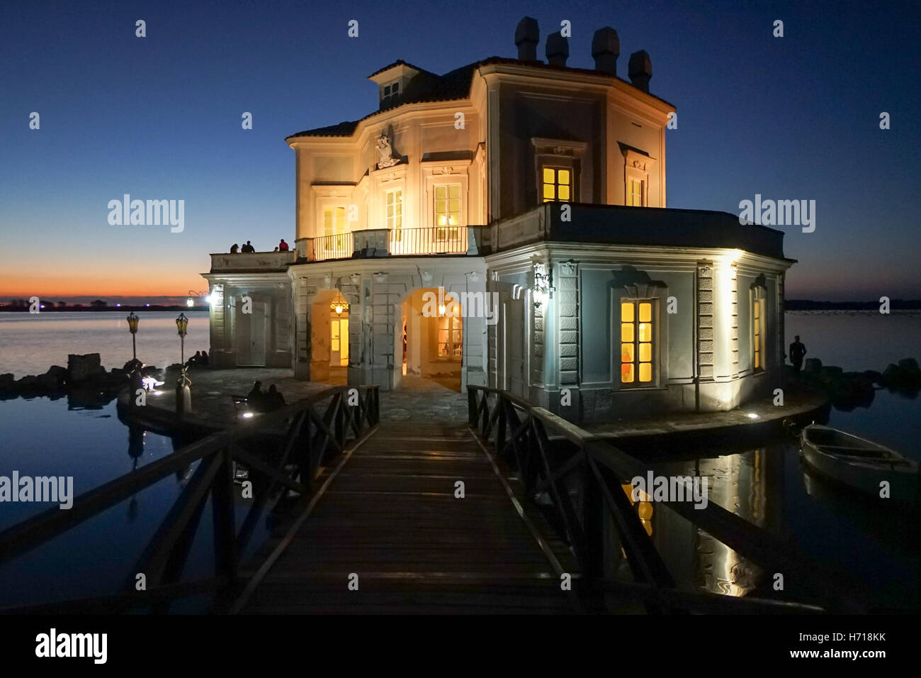 Casina Vanvitelliana, Villino Di Caccia Borboni Napoli Stock Photo - Alamy