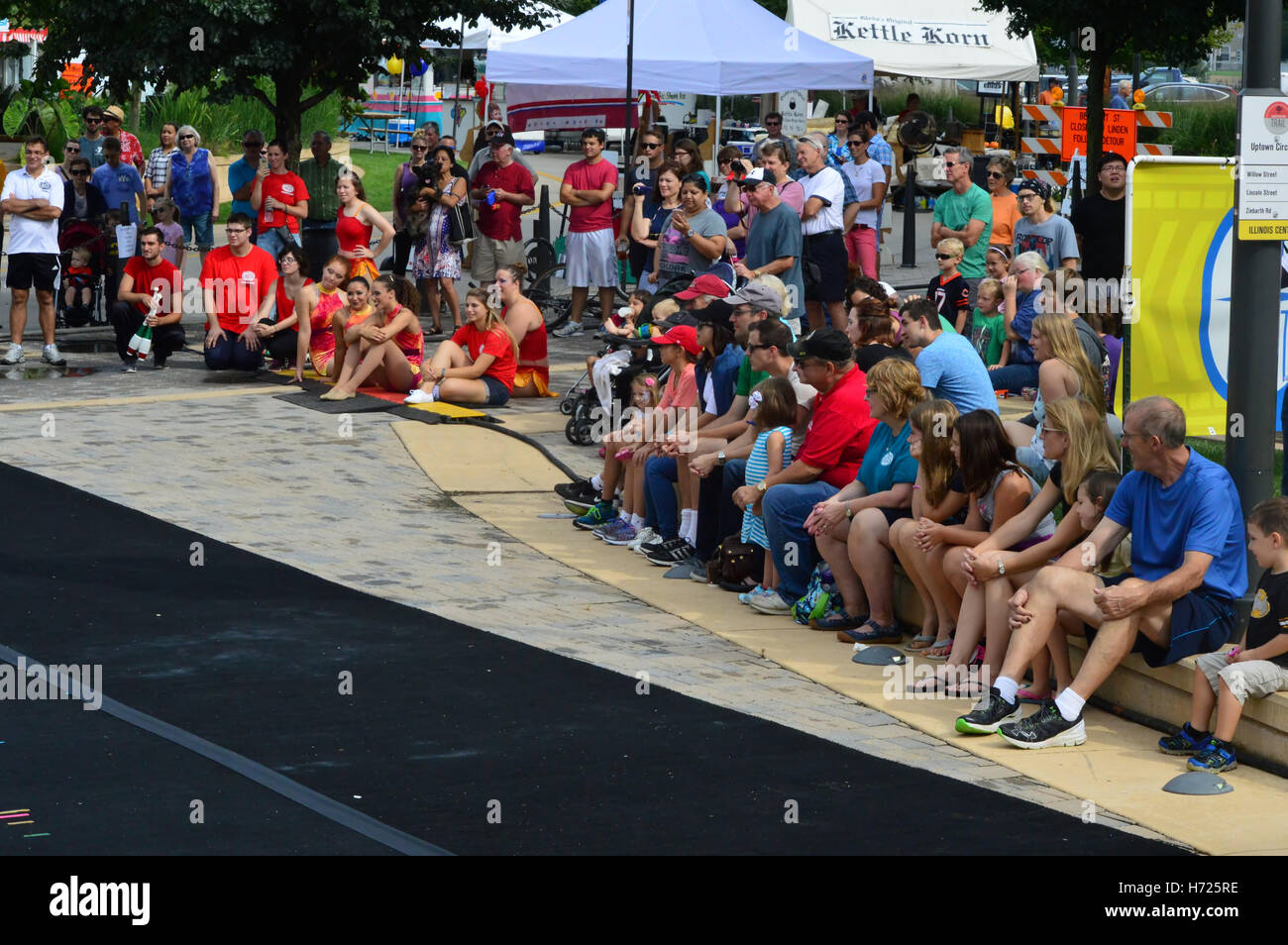 Circus Performers at Sweet corn & Blues Festival Stock Photo Alamy