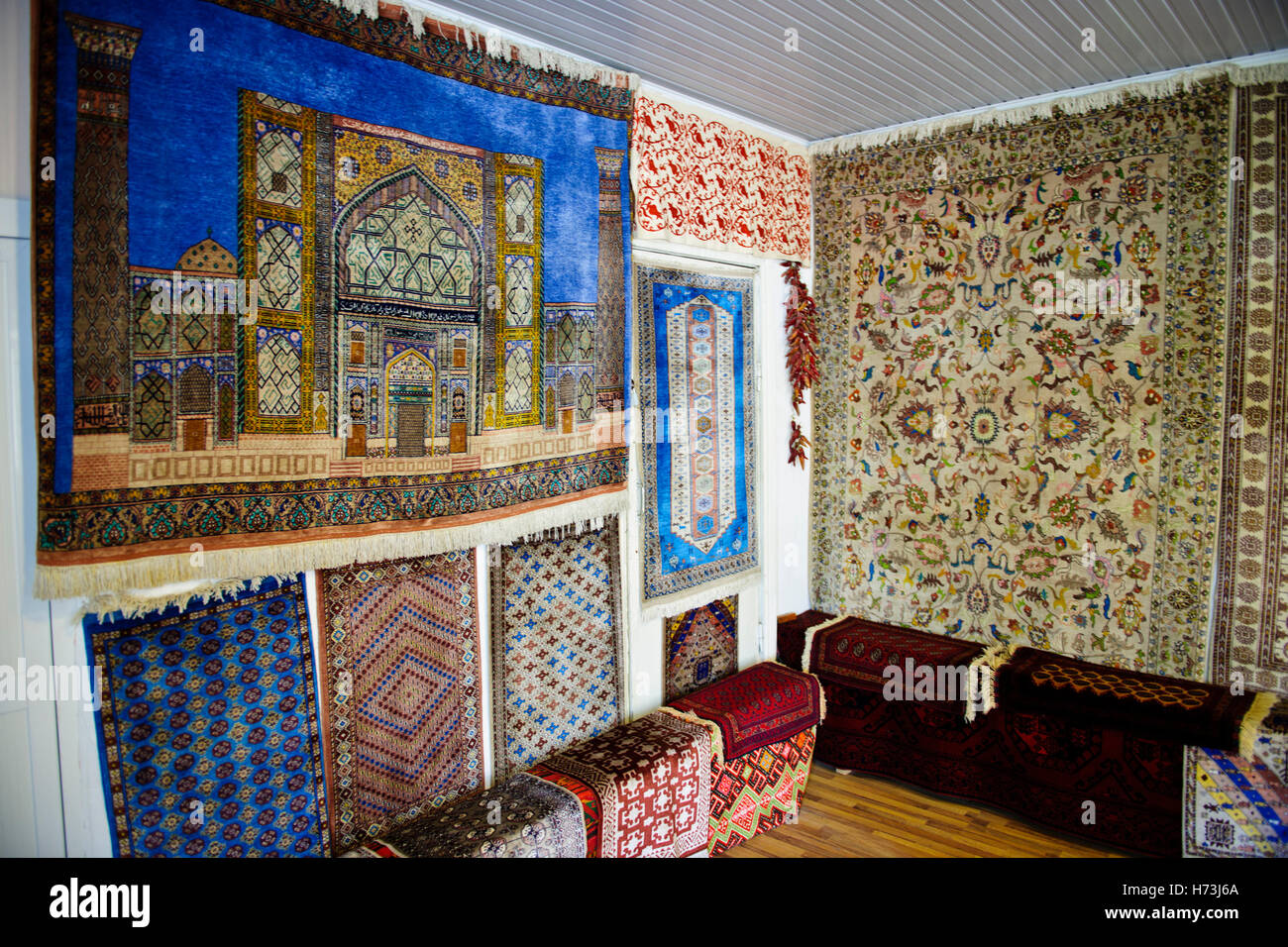 Samarkand silk carpet factory hires stock photography and images Alamy