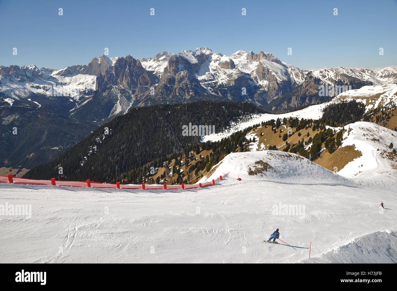 Ski resort winter gondola lodge hi-res stock photography and images - Alamy