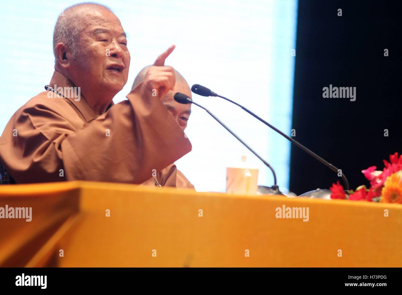Binzhou, Binzhou, China. 9th June, 2014. Binzhou, CHINA-June 9 2004: (EDITORIAL USE ONLY. CHINA OUT) Master Xingyun, gives a speech on Buddhism in Binzhou, east China's Shandong Province, June 9th, 2014. According to latest news, Master Xingyun suffered from a cerebral stroke recently. Now he is under stable recovery. Master Xingyun is a senior Buddhist priest and head of the Taiwan Buddhist delegation, winning respects from lots of people. © SIPA Asia/ZUMA Wire/Alamy Live News Stock Photo