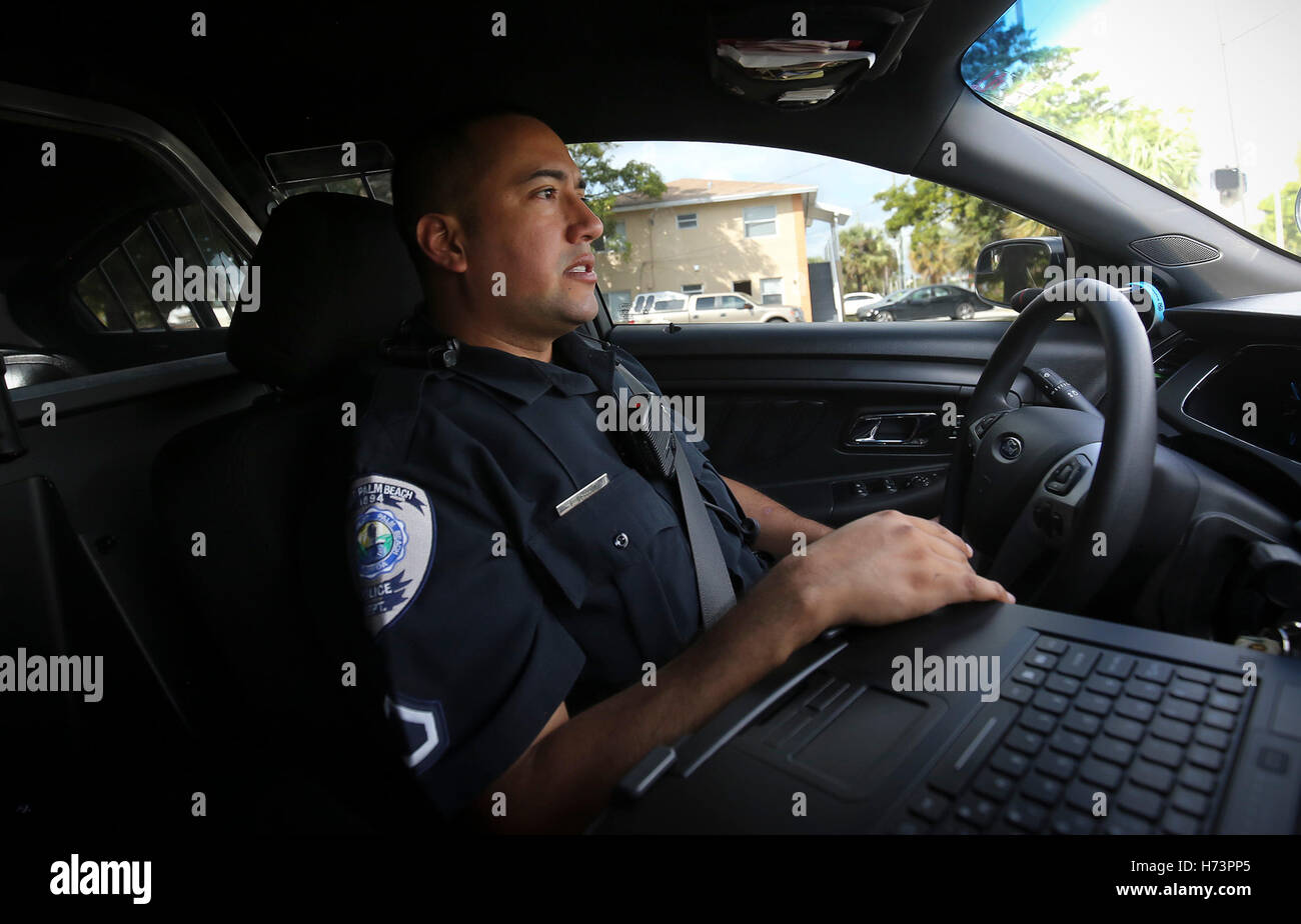 Florida, USA. 2nd Nov, 2016. West Palm Beach Police Officer Fernando