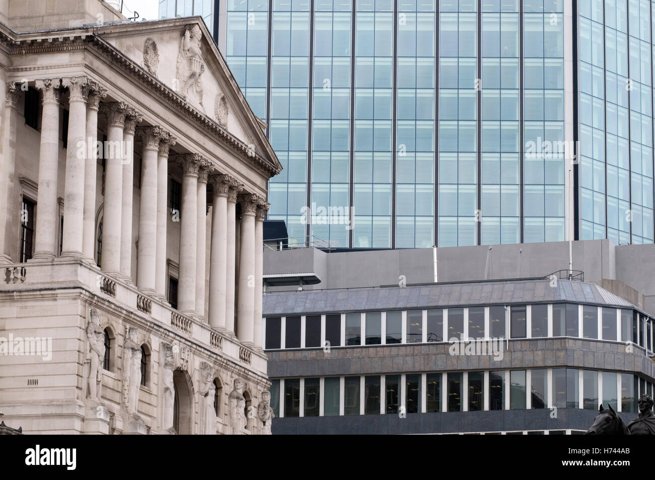 Opposite bank of england hi-res stock photography and images - Alamy