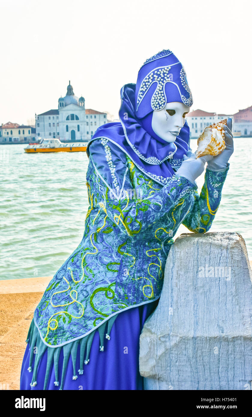 Best carnival costumes hi-res stock photography and images - Alamy