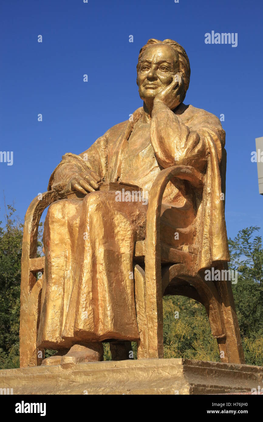 Statue of the Uzbek writer Zulfiya Isroilova, Tashkent, Uzbekistan ...