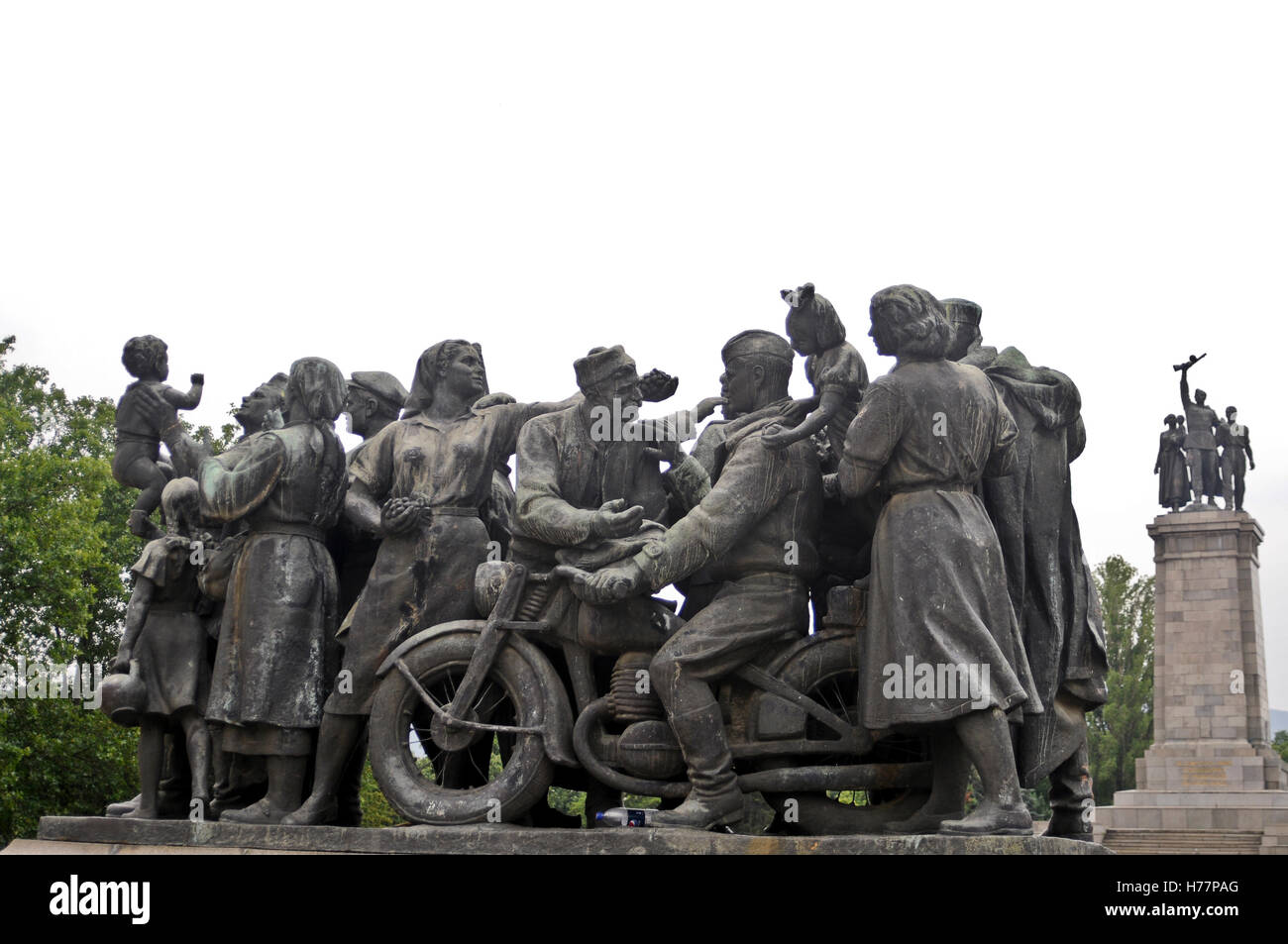 Soviet army monument hi-res stock photography and images - Alamy