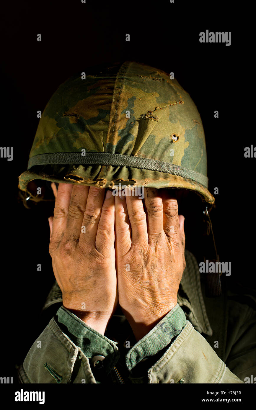 Shell Shocked Africanamerican Soldier Vietnam War Stock Photo 407603749