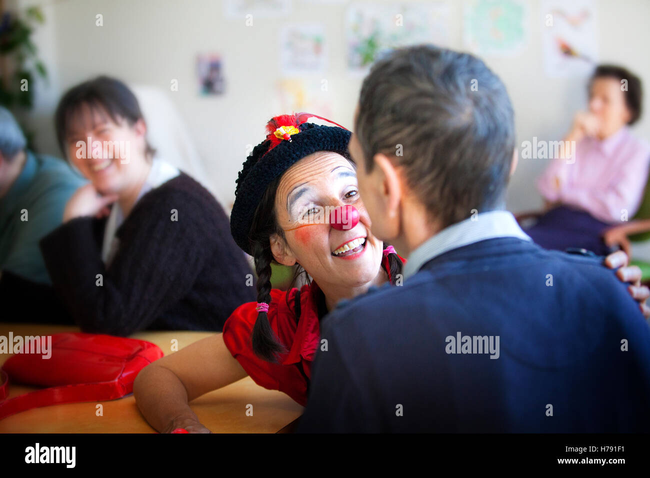 Group clowns hi-res stock photography and images - Alamy