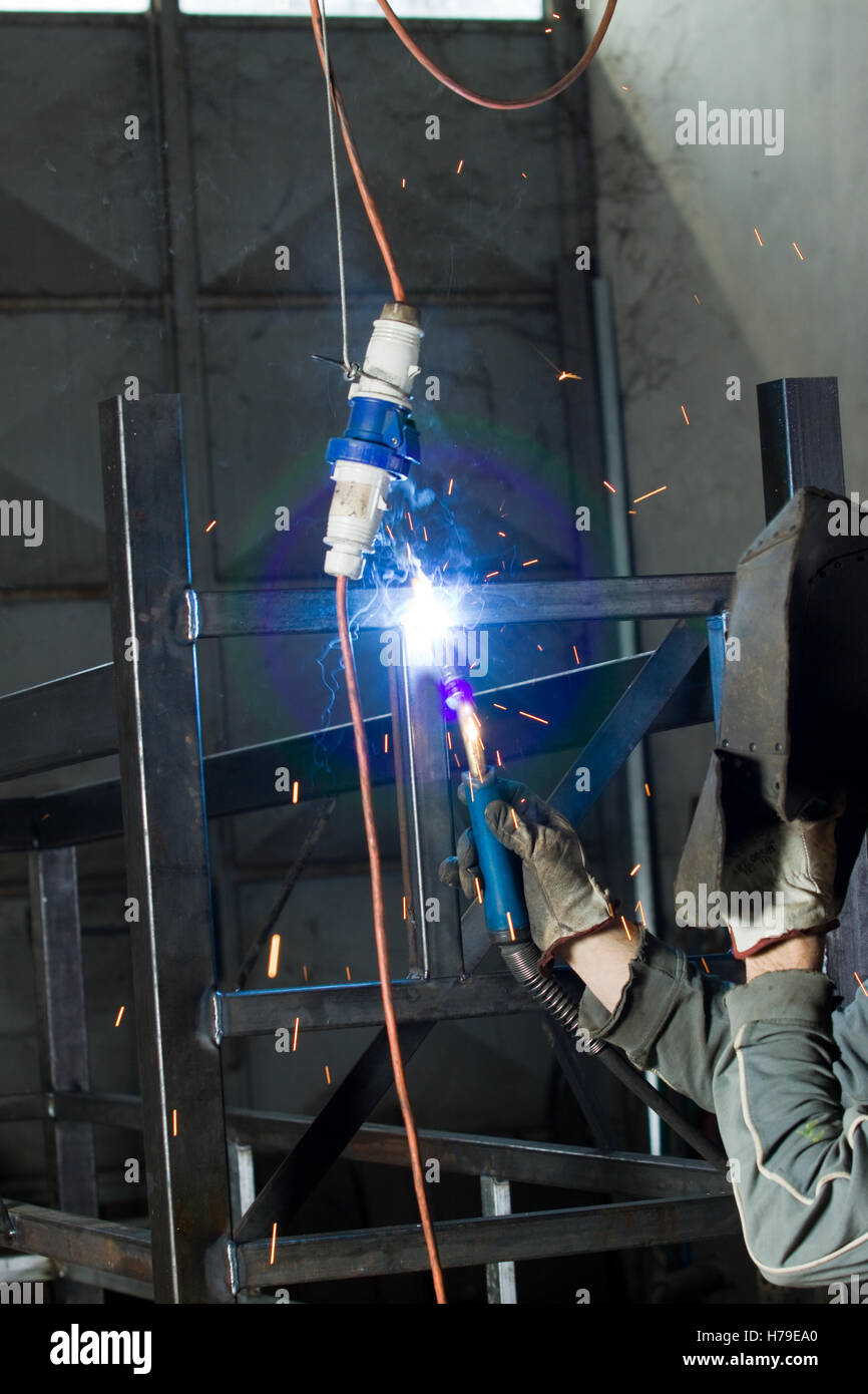 HELPING METALWORKERS WORK BETTER visual data 5