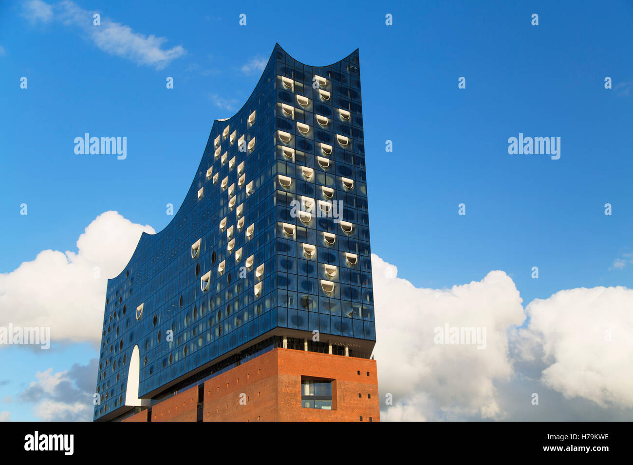Elbphilharmonie concert hall, Hamburg, Germany Stock Photo - Alamy
