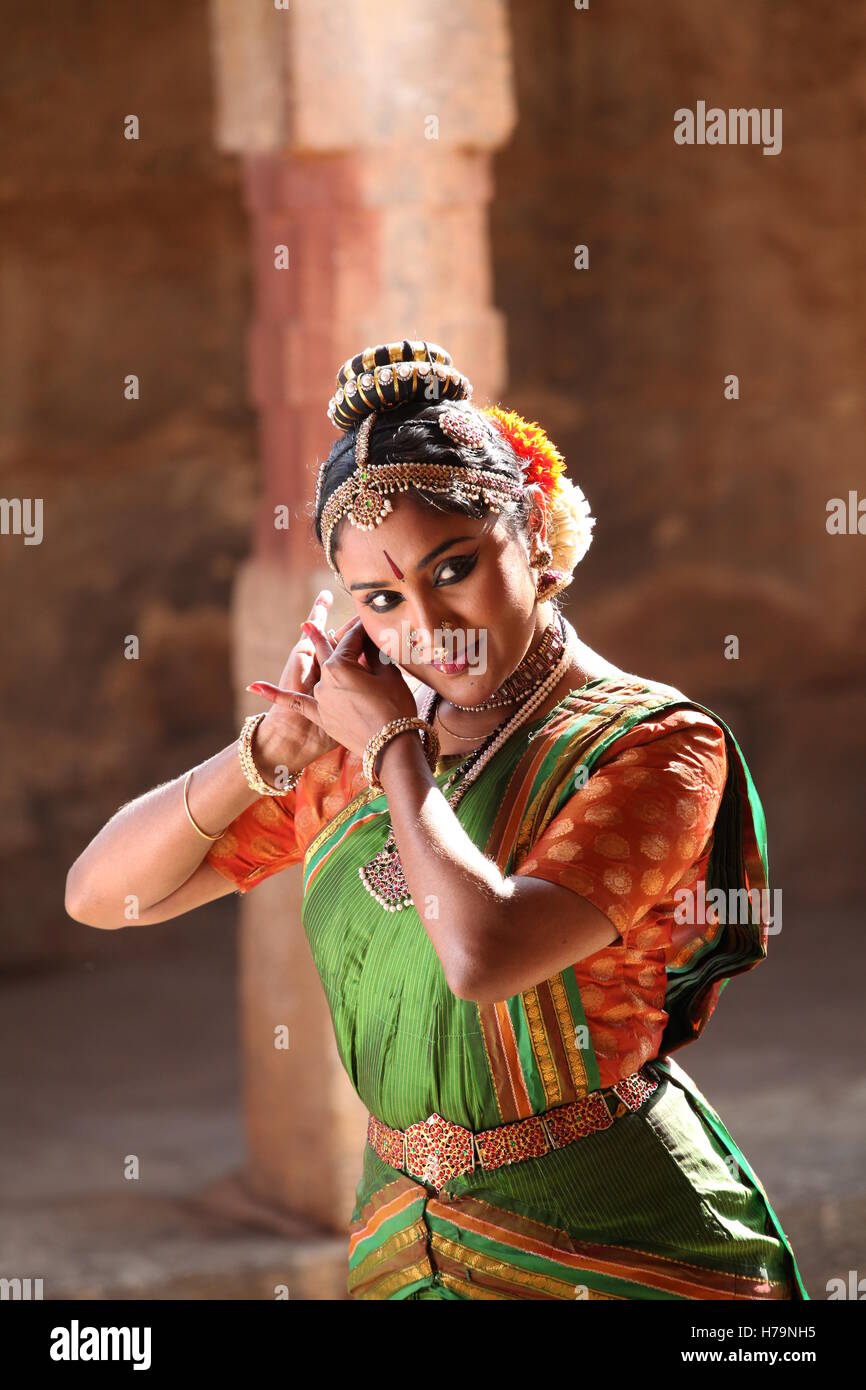 kuchipudi is one of the classical dancer forms of india,from the ...