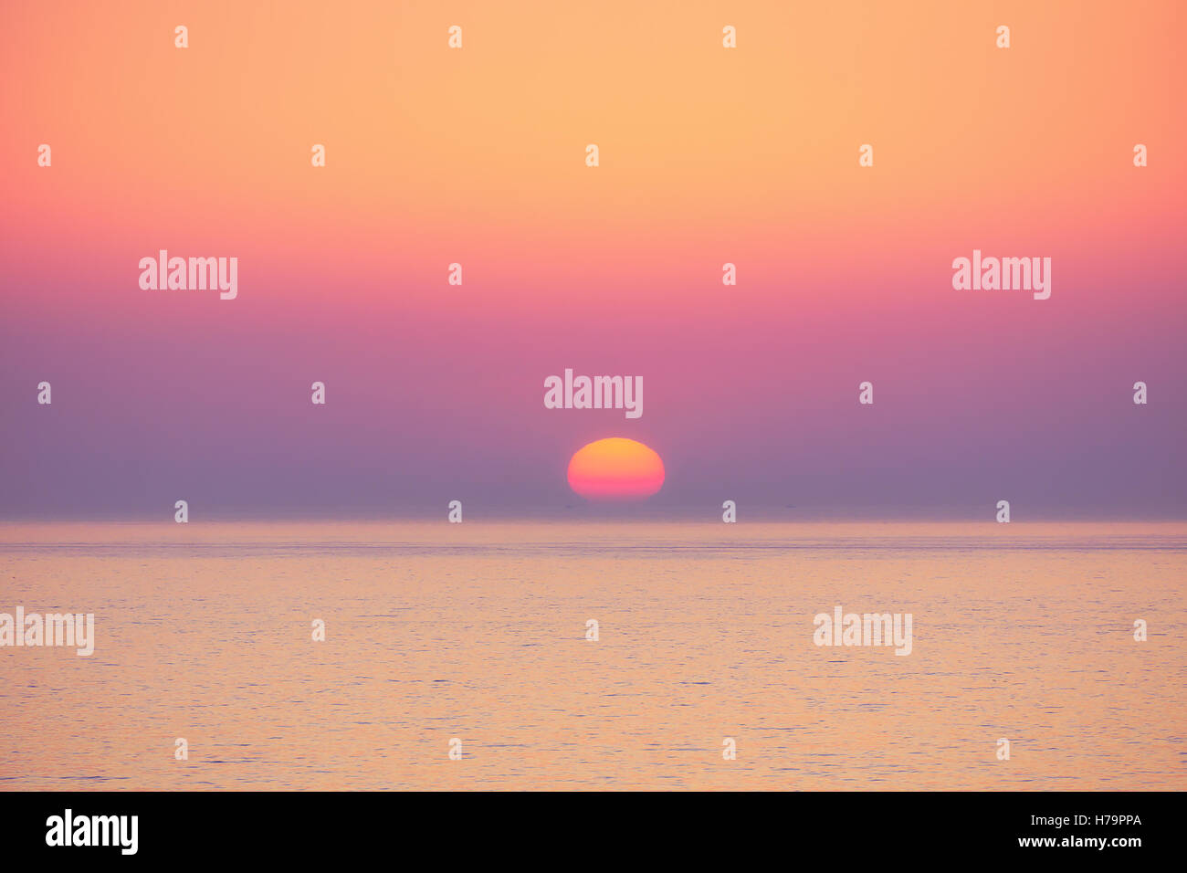 golden sunset on the sea Stock Photo - Alamy