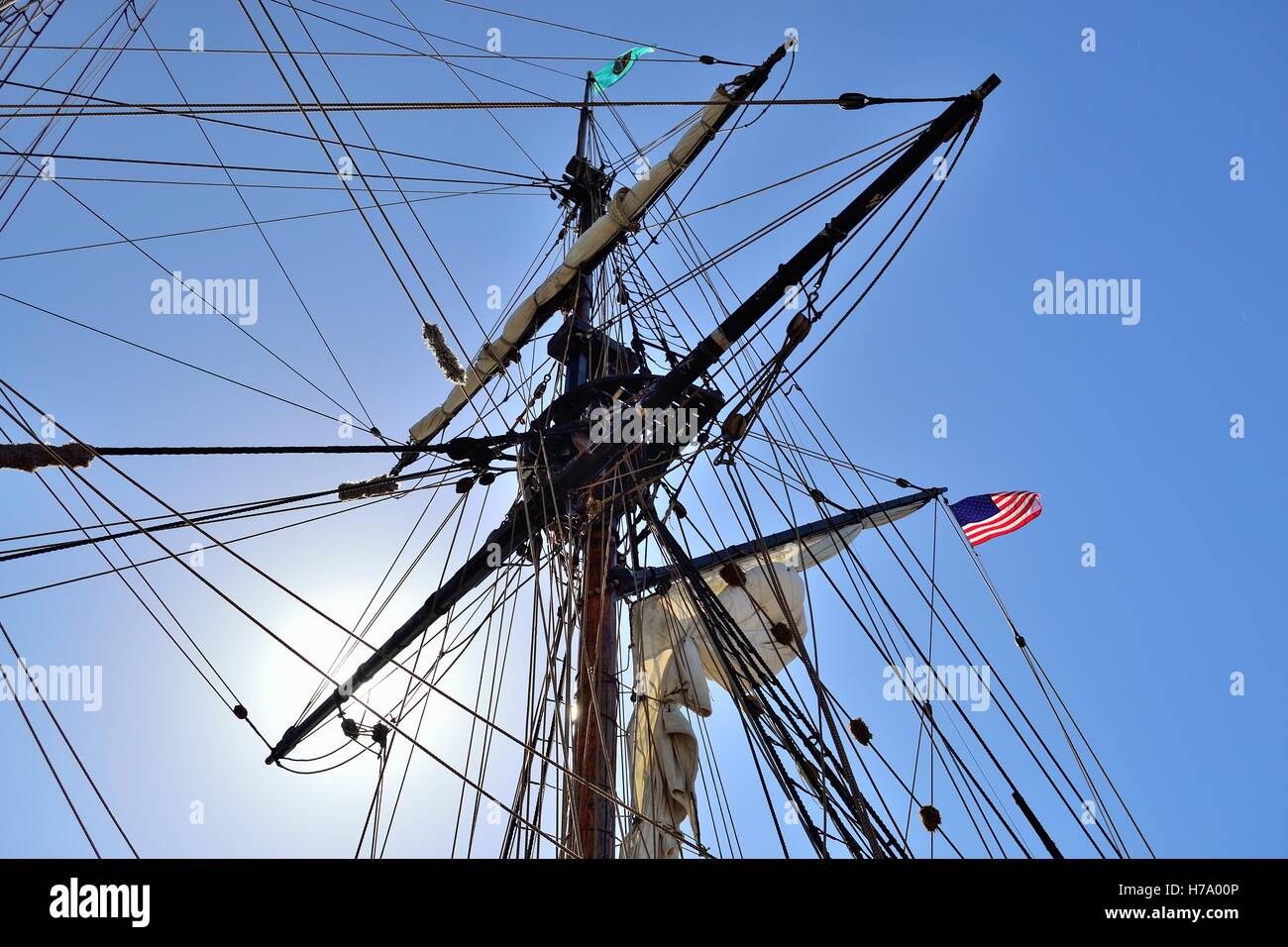 Cruise ship mast flags hi-res stock photography and images - Alamy