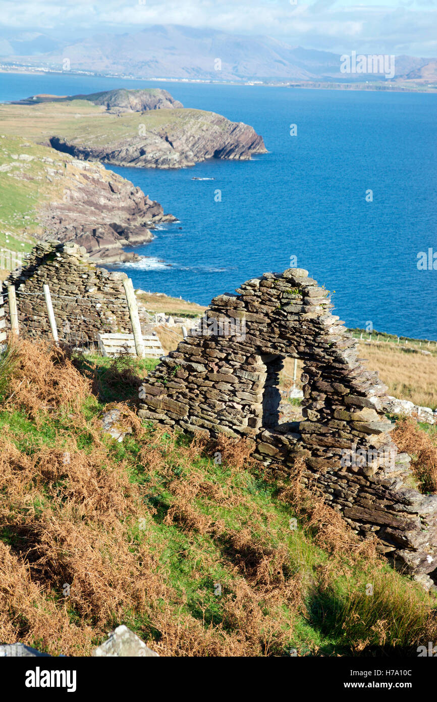 ruined gable end, Bolus Head, Co. Kerry Stock Photo