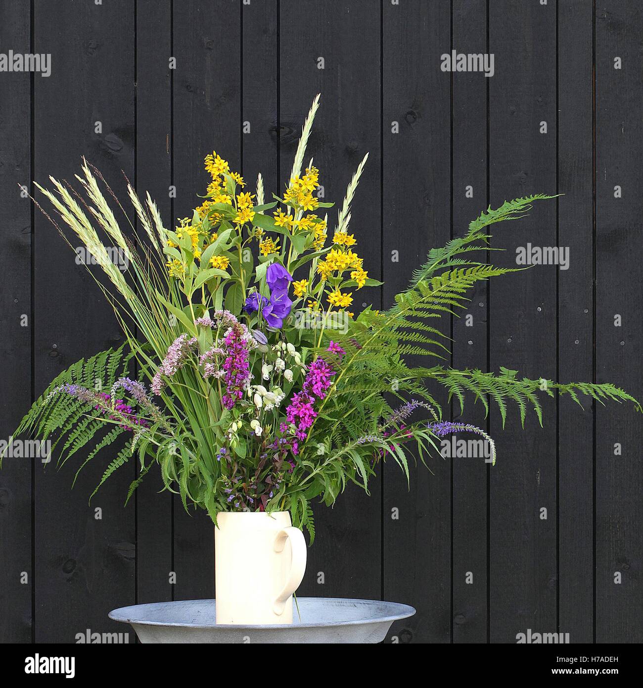 Flower arrangement, midsummer flowers Stock Photo Alamy