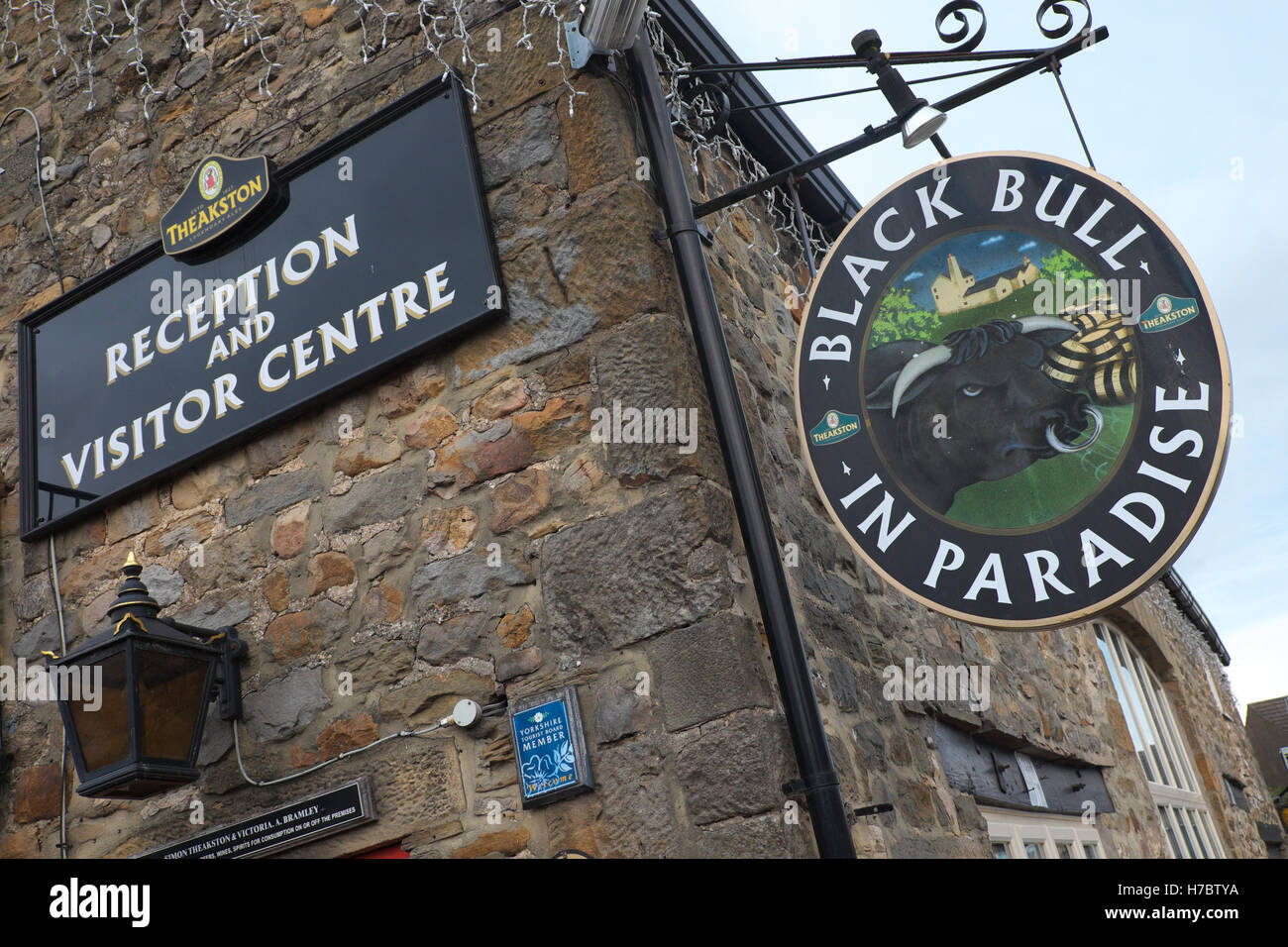 Masham North Yorkshire the Black Bull in Paradise brewery tap pub at the Theakston brewery UK Stock Photo