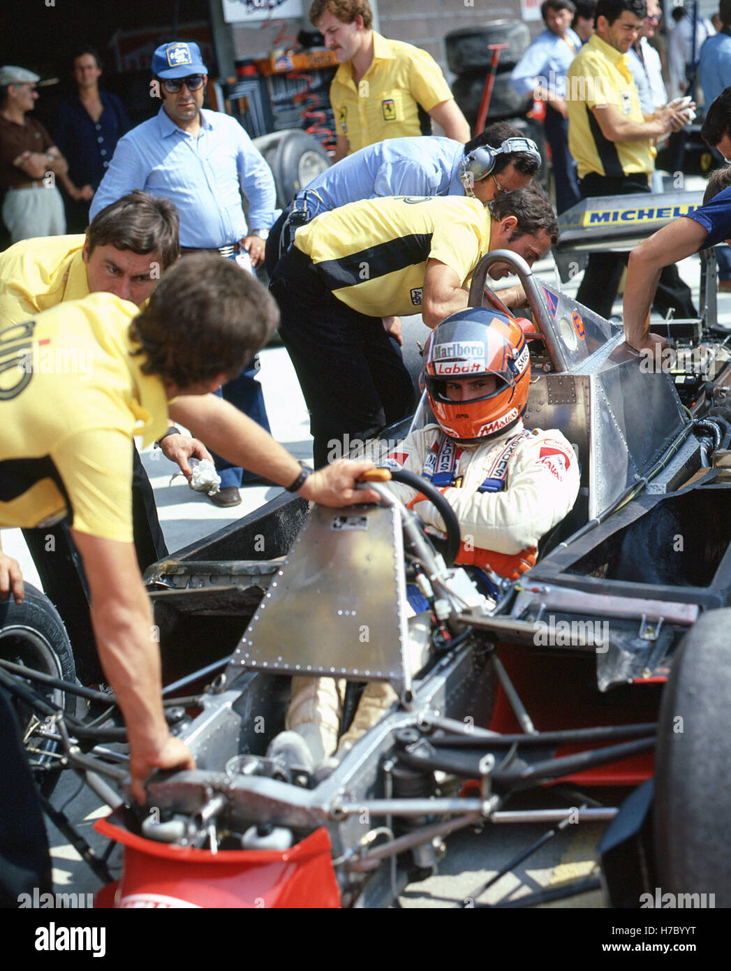 1979 Gilles Villeneuve Canadian Motor Racing Driver Pits Imola Stock 1979-gilles-villeneuve-canadian-motor-racing-driver-pits-imola-stock