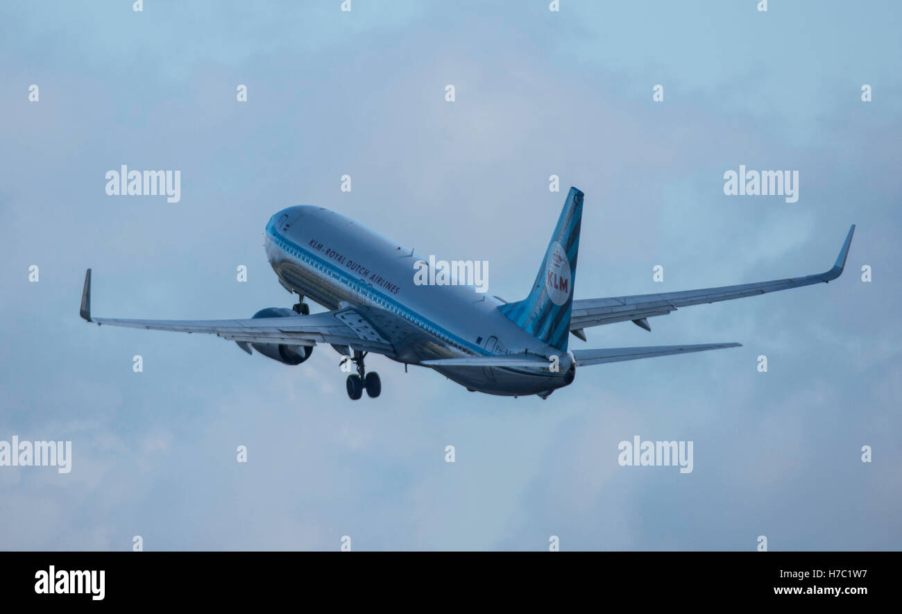 KLM 737 in Retro Livery Stock Photo