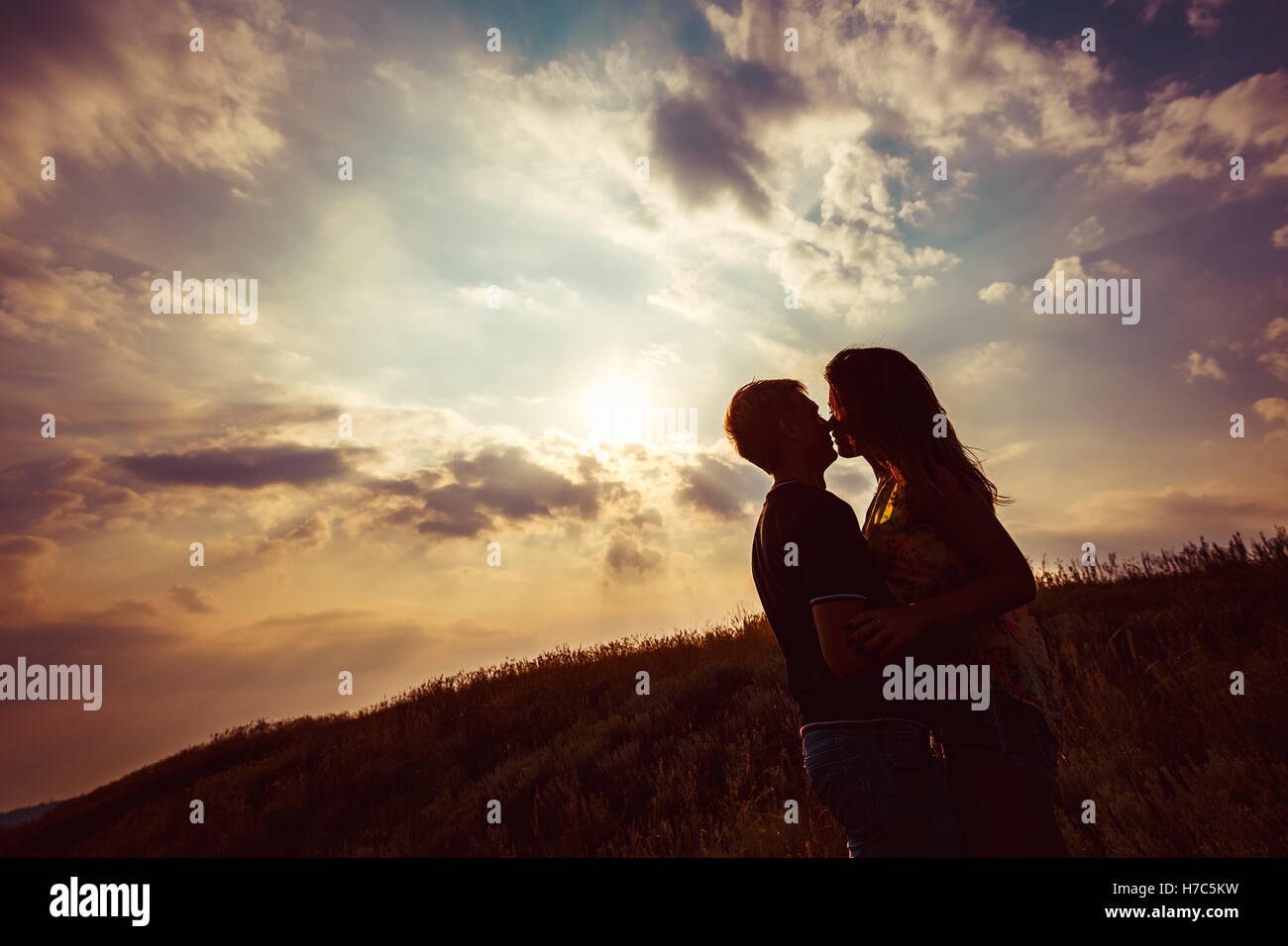 Love couple hugging in nature hi-res stock photography and images - Alamy