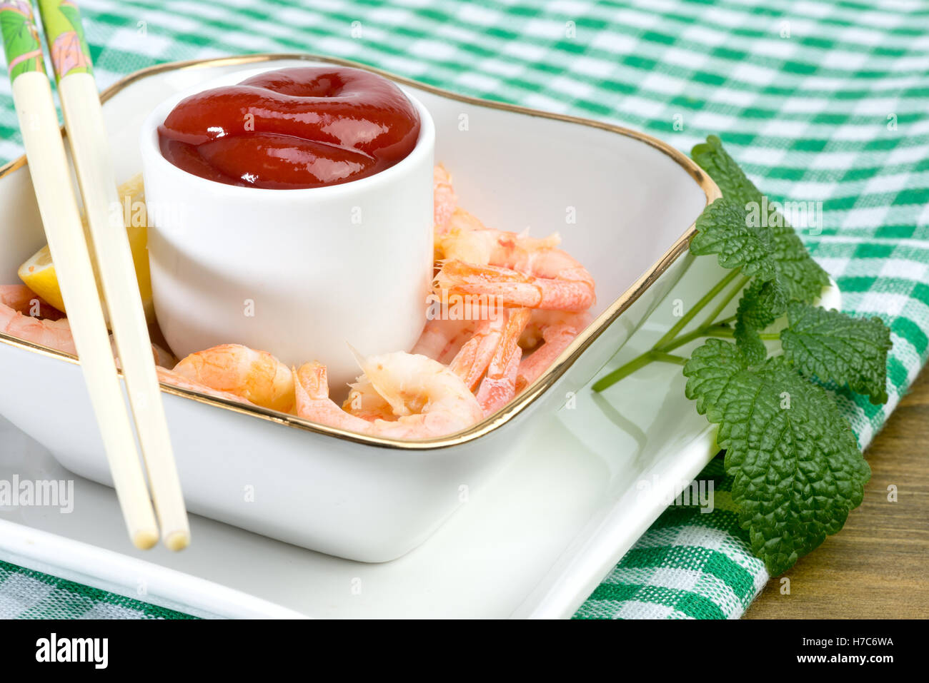 shrimp with tomato sauce ketchup modern Chinese cuisine Stock Photo