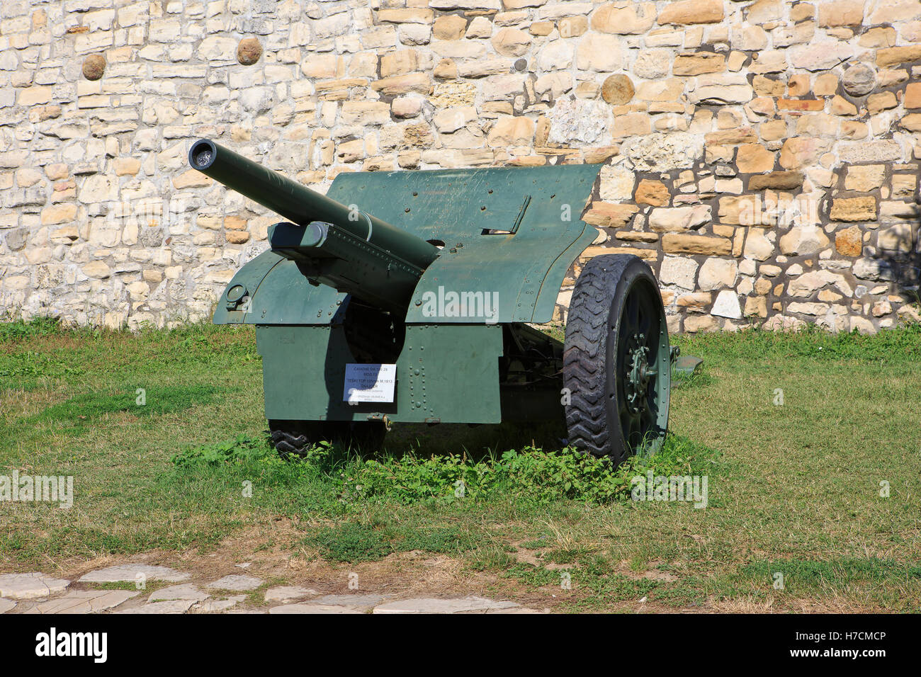 The French World War I Canon de 105 mle 1913 Schneider at the Military Museum in Belgrade, Serbia Stock Photo