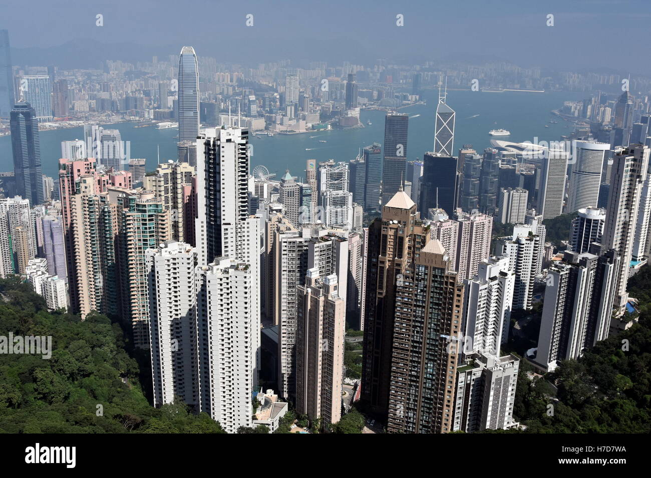 View from peak victoria on hong kong bay hi-res stock photography and ...