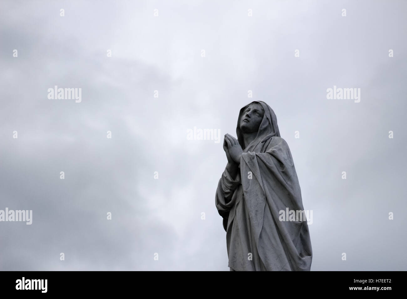 Photograph of a Virgin Mary stone statue Stock Photo Alamy
