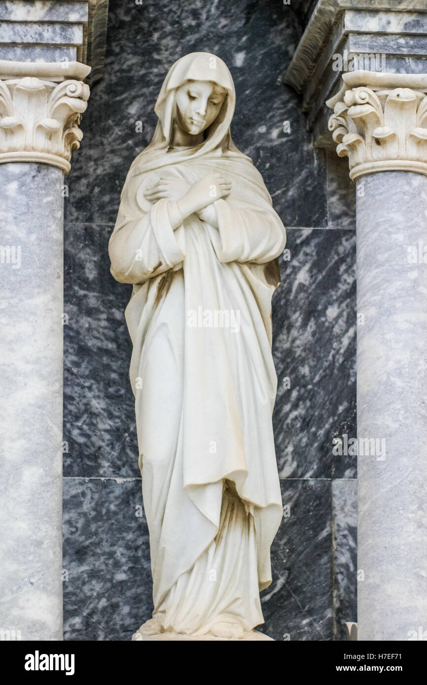 Photograph of a Virgin Mary stone statue Stock Photo Alamy
